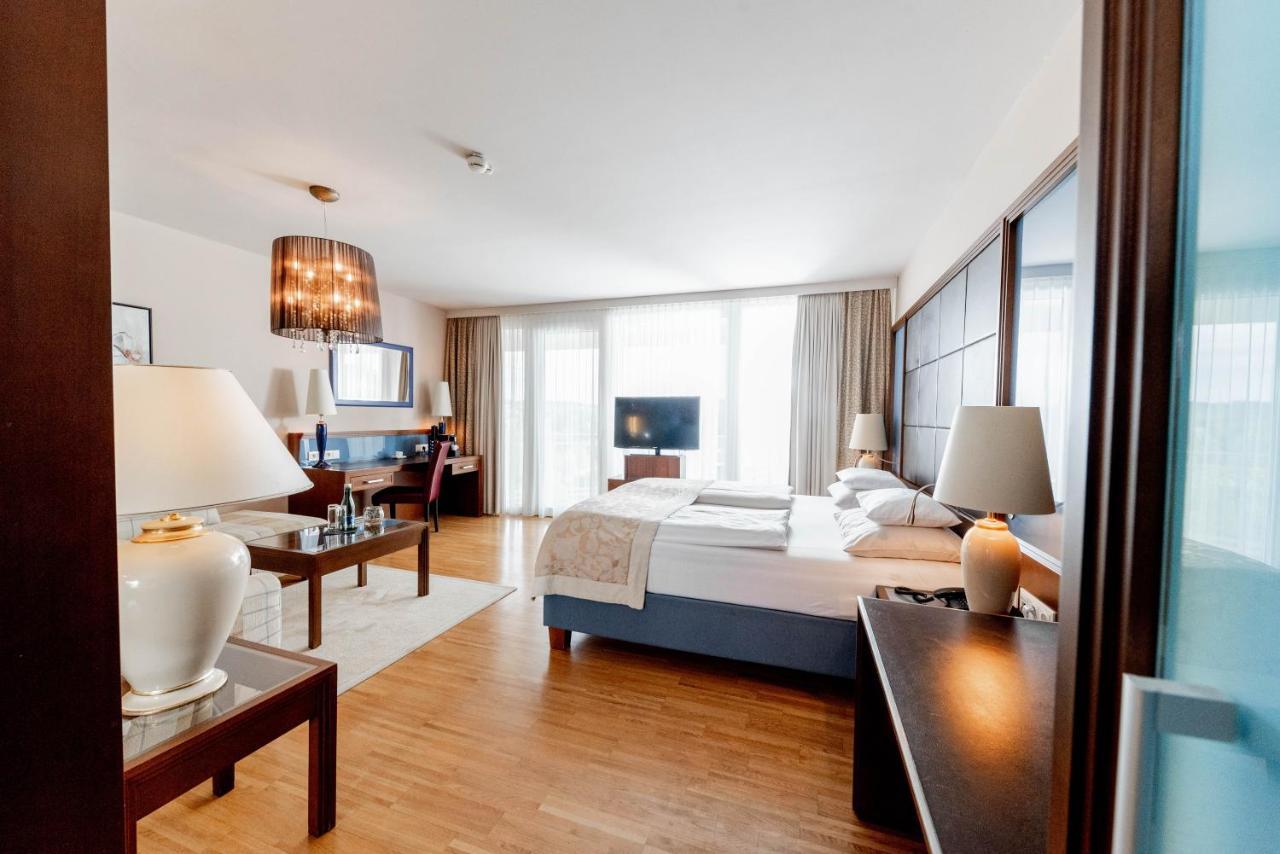 Avita Resort Bad Tatzmannsdorf Bagian luar foto